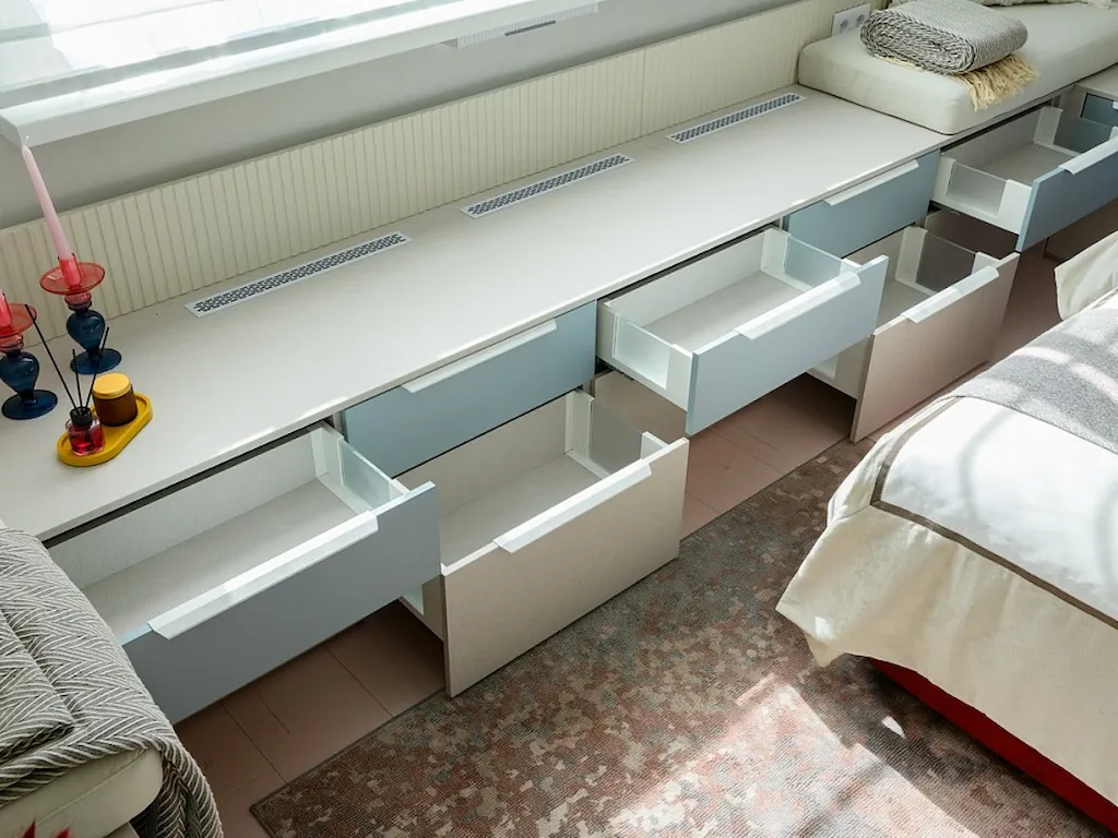 Столик Берген